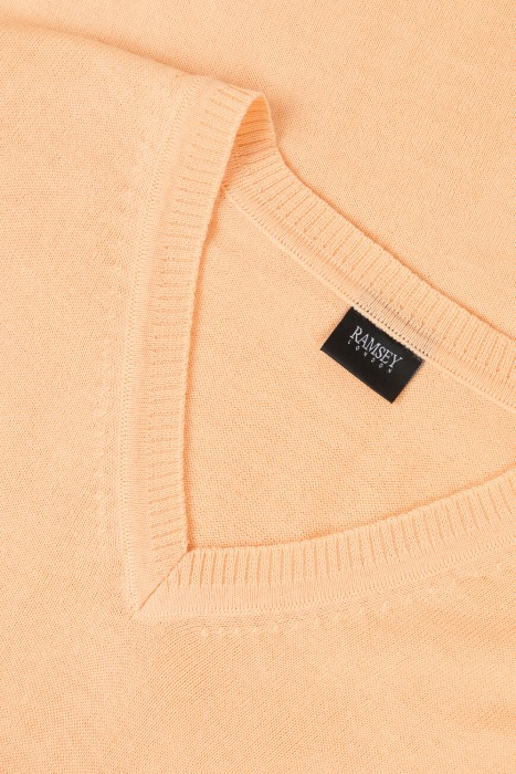 джемпер  из проверенных материалов спереди