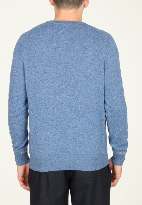 Товар синего цвета с внутренней стороны