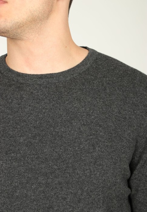 джемпер  универсального стиля с лицевой стороны