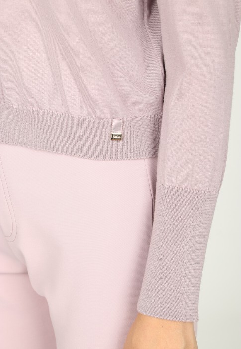 Товар фиолетового цвета с внутренней стороны