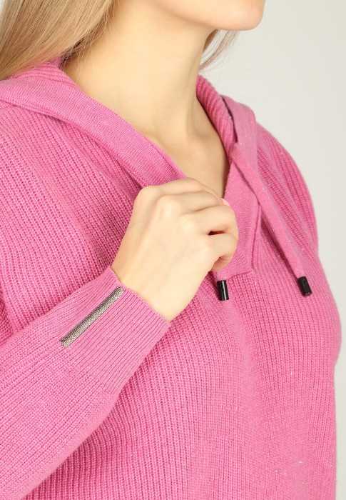 Товар розового цвета с внутренней стороны