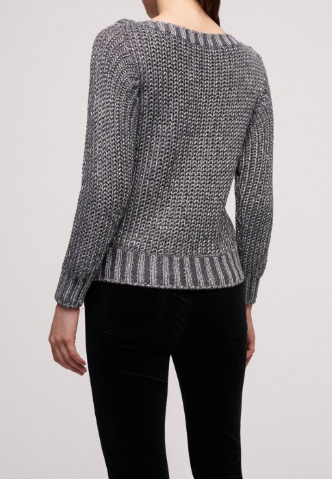 джемпер  из италии вид сбоку