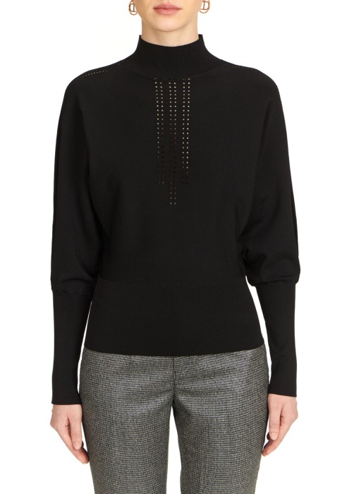 Товар черного цвета с внутренней стороны