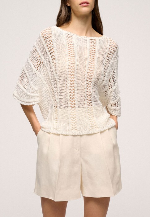 Товар белого цвета с внутренней стороны