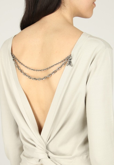 Товар серого цвета с внутренней стороны