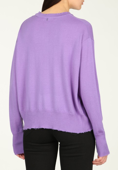 Товар фиолетового цвета с внутренней стороны