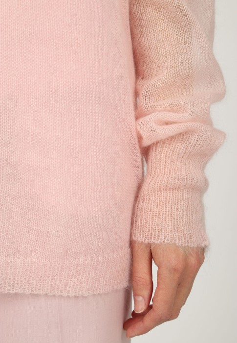 Товар розового цвета с внутренней стороны