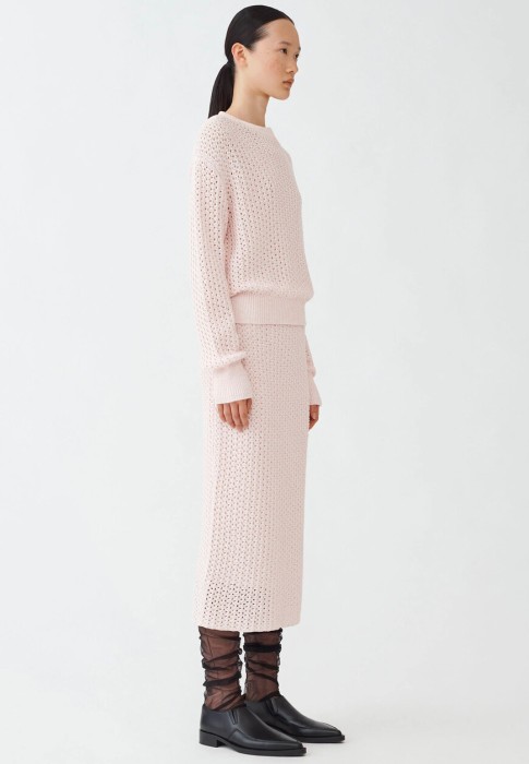 Товар розового цвета с внутренней стороны