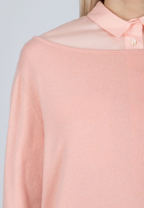 Товар розового цвета с внутренней стороны