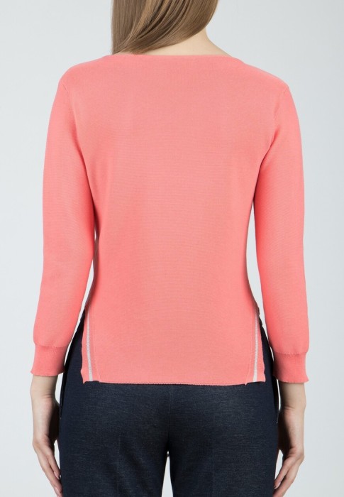 Товар розового цвета с внутренней стороны