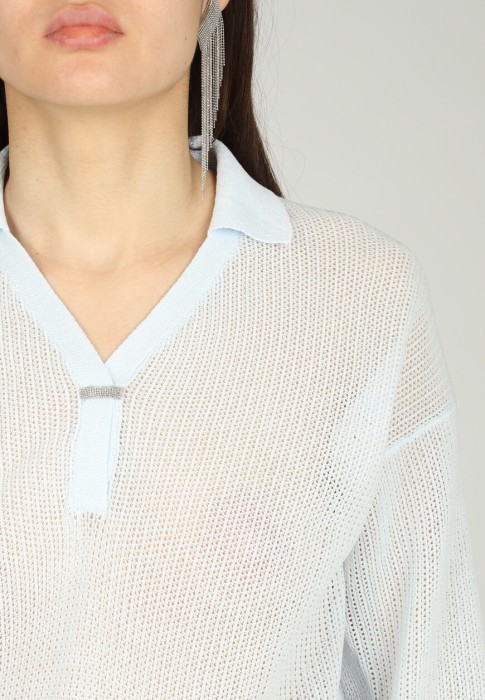 Товар голубого цвета с внутренней стороны