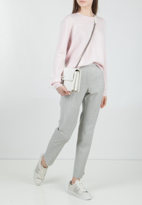 Товар розового цвета с внутренней стороны