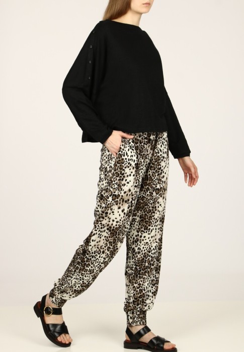 джемпер  по цене 11830 руб вид справа