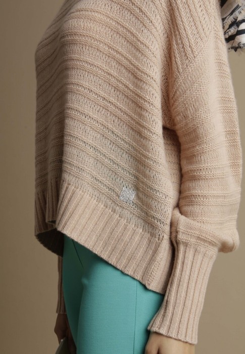 джемпер  из италии вид сбоку