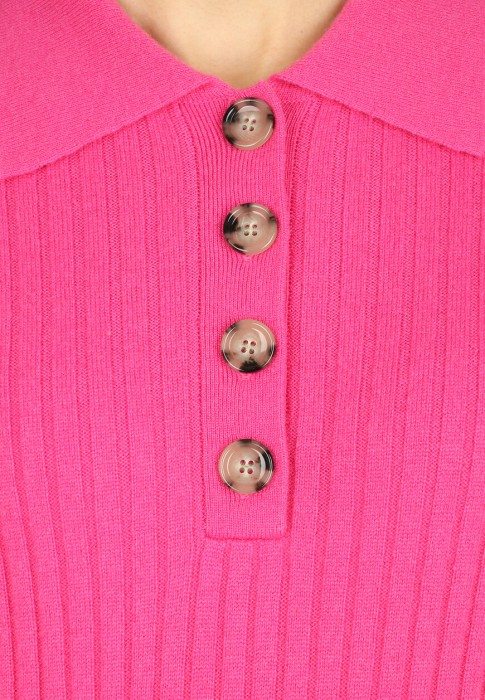 Товар розового цвета с внутренней стороны