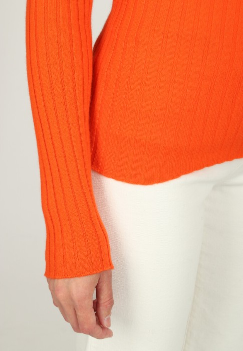 джемпер  из проверенных материалов спереди