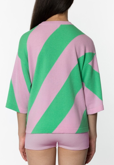 джемпер  из германии вид сбоку