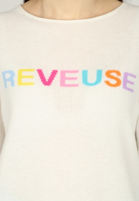 Товар белого цвета с внутренней стороны