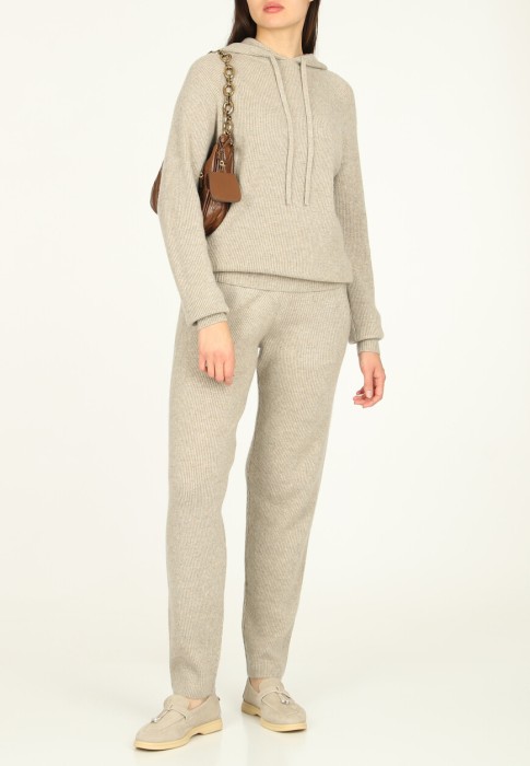 джемпер  из германии вид сбоку