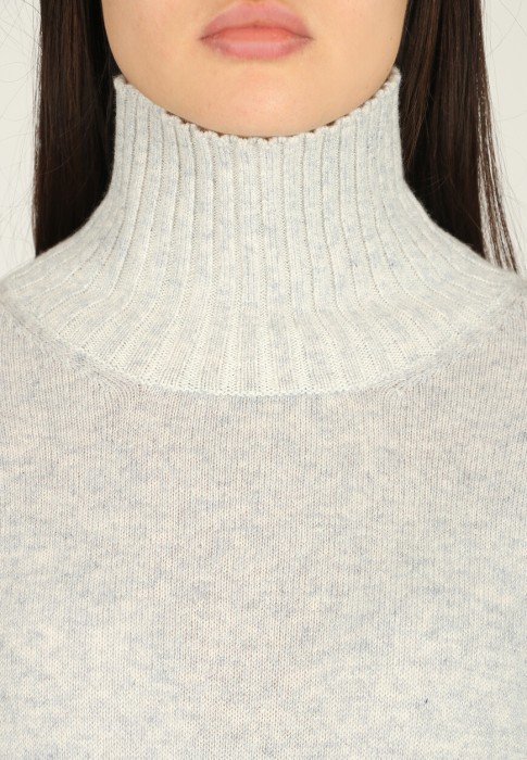 джемпер  из проверенных материалов спереди