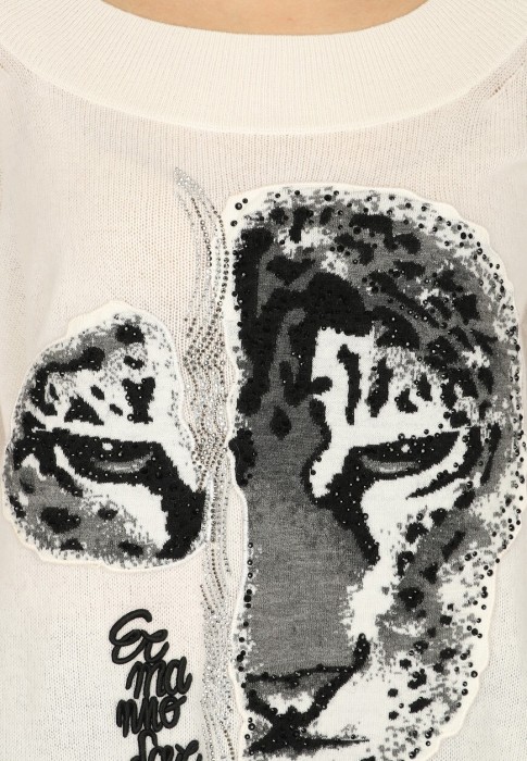 джемпер  универсального стиля с лицевой стороны