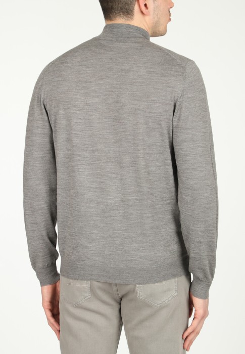 джемпер  из италии вид сбоку