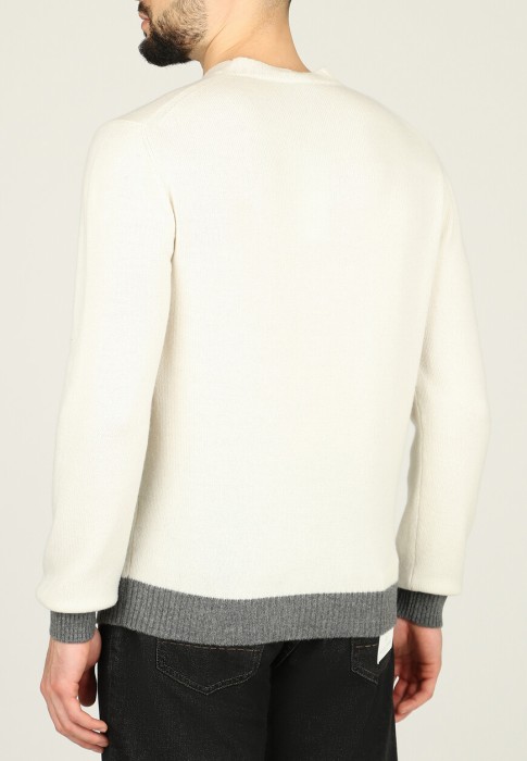 джемпер  из италии вид сбоку