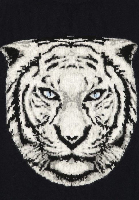 Товар синего цвета с внутренней стороны