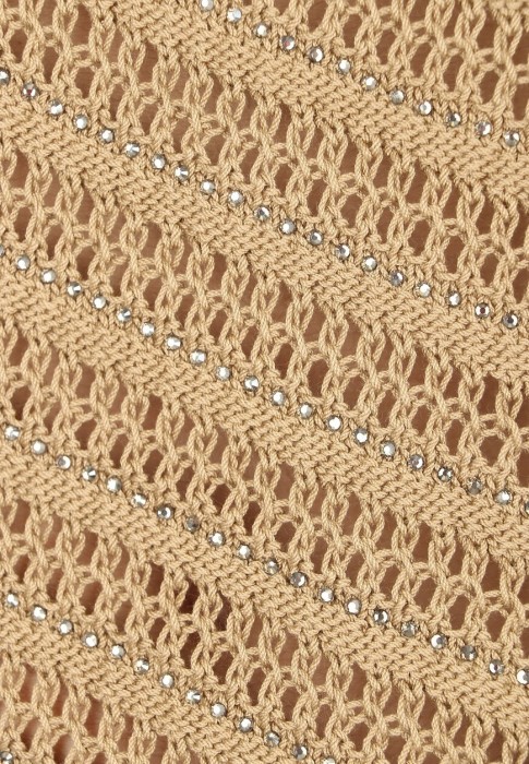 Товар коричневого цвета с внутренней стороны