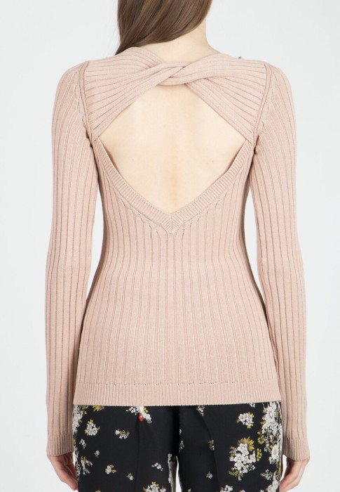 Товар бежевого цвета с внутренней стороны