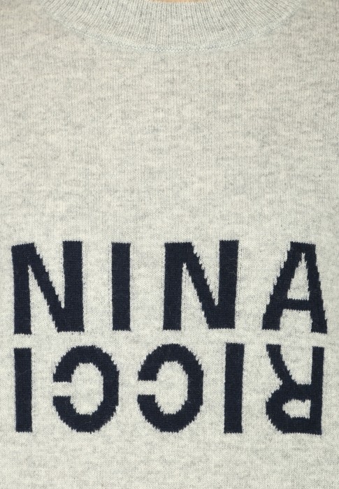 Товар серого цвета с внутренней стороны