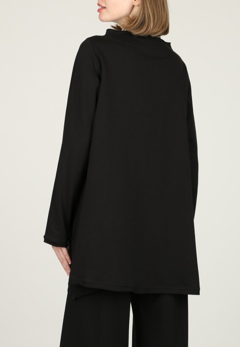 Товар черного цвета с внутренней стороны