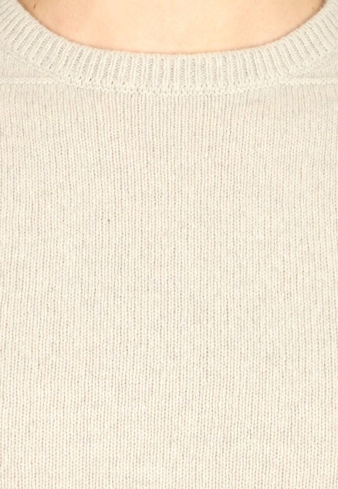 Товар серого цвета с внутренней стороны