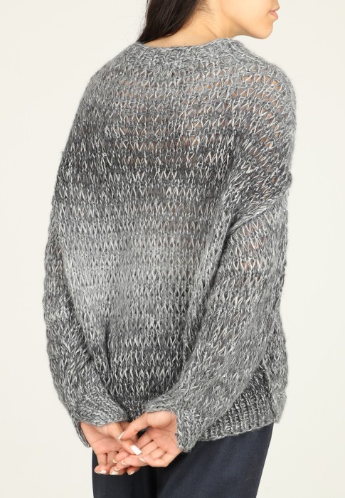 джемпер  из италии вид сбоку