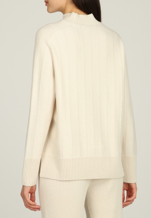 джемпер  из италии вид сбоку