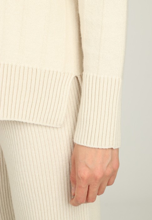 джемпер  из проверенных материалов спереди