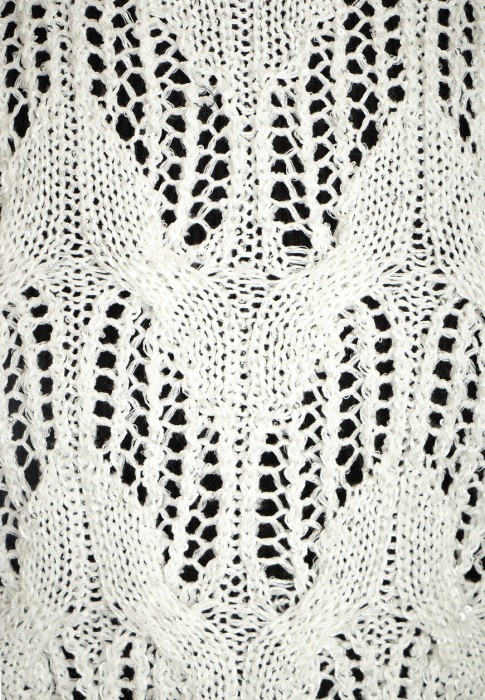 Товар белого цвета с внутренней стороны