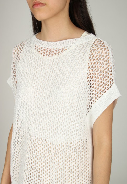 Товар белого цвета с внутренней стороны