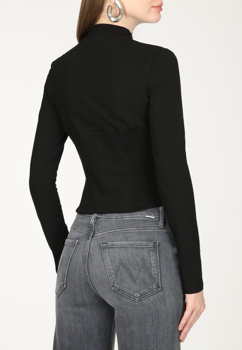 Товар черного цвета с внутренней стороны