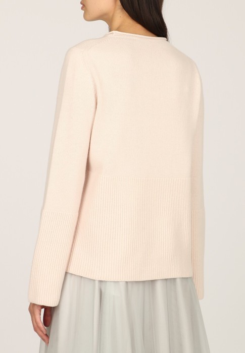 Товар розового цвета с внутренней стороны