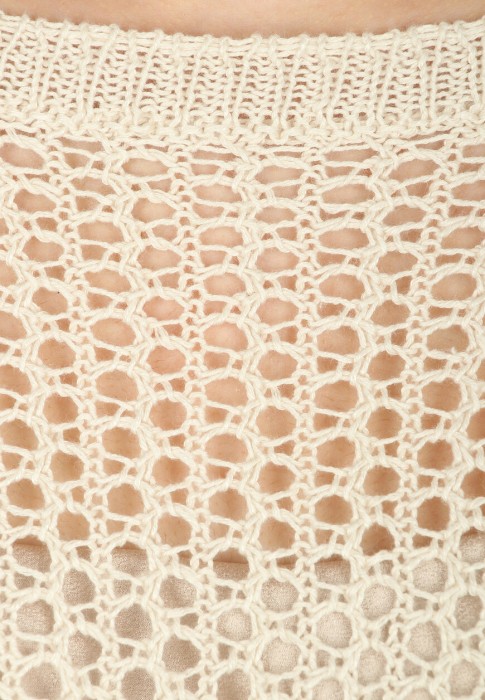 Товар бежевого цвета с внутренней стороны