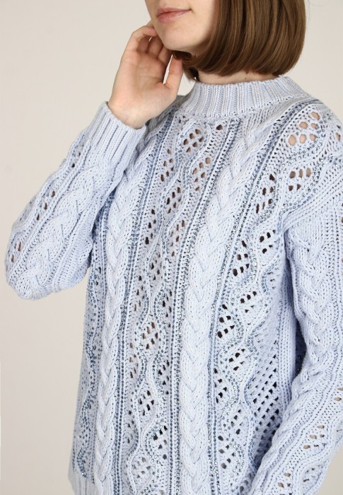 Товар голубого цвета с внутренней стороны