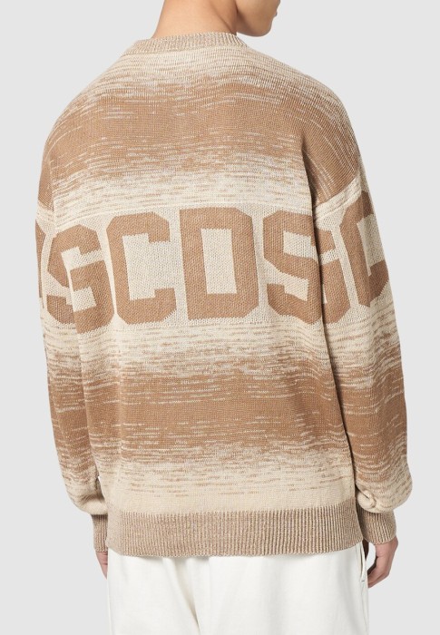 джемпер  из италии вид сбоку