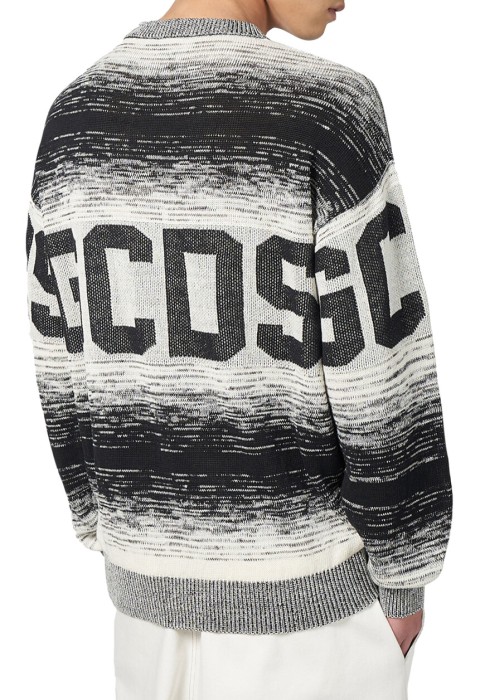 джемпер  по цене 46130 руб вид справа