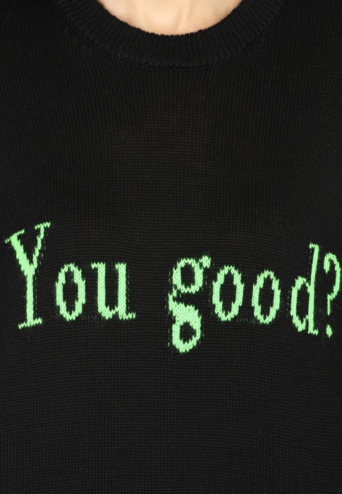 Товар черного цвета с внутренней стороны