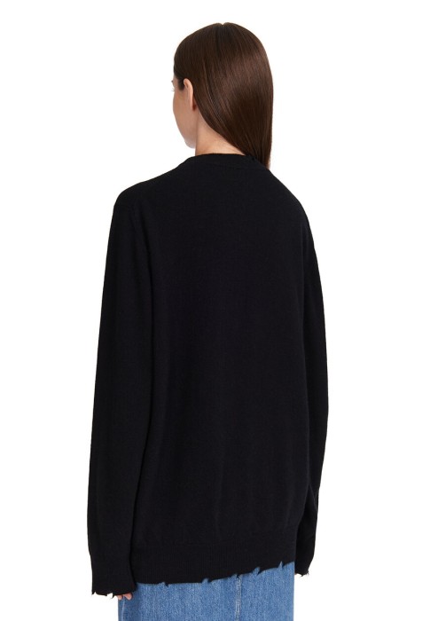 Товар черного цвета с внутренней стороны