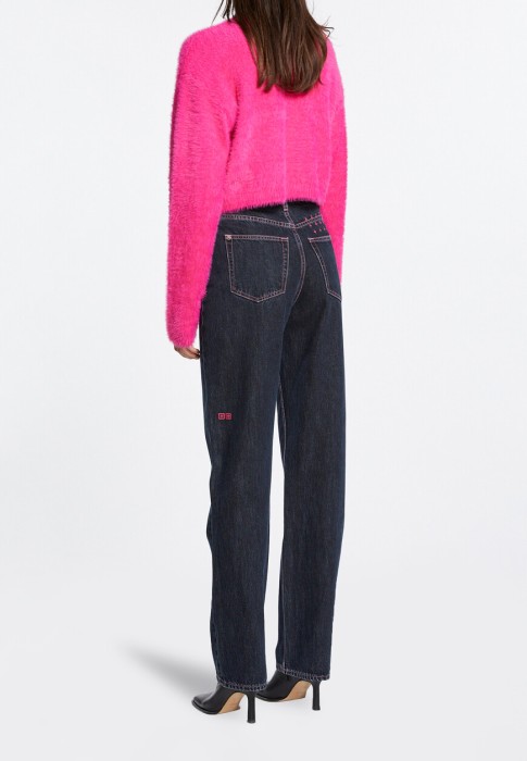 Товар розового цвета с внутренней стороны