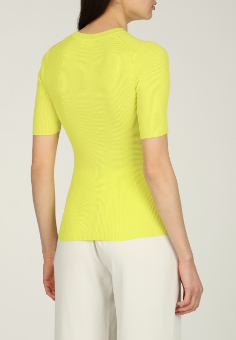 Товар желтого цвета с внутренней стороны