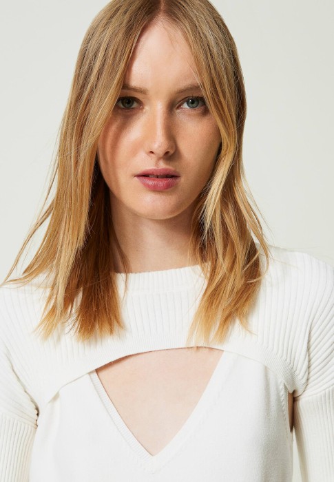 джемпер  универсального стиля с лицевой стороны