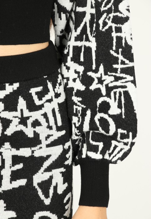 джемпер  универсального стиля с лицевой стороны